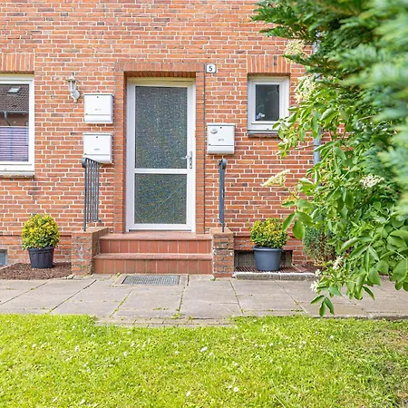 Ankerplatz Ca 1000m Zur Ostsee,terrasse,sauna,parkplatz Apartment